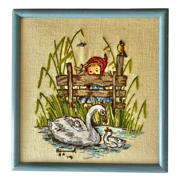 Signed Dated Hummel Embroidered Artwork Of Girl Fence & Swans 1978 Paragon Kit - Picture 1 of 8